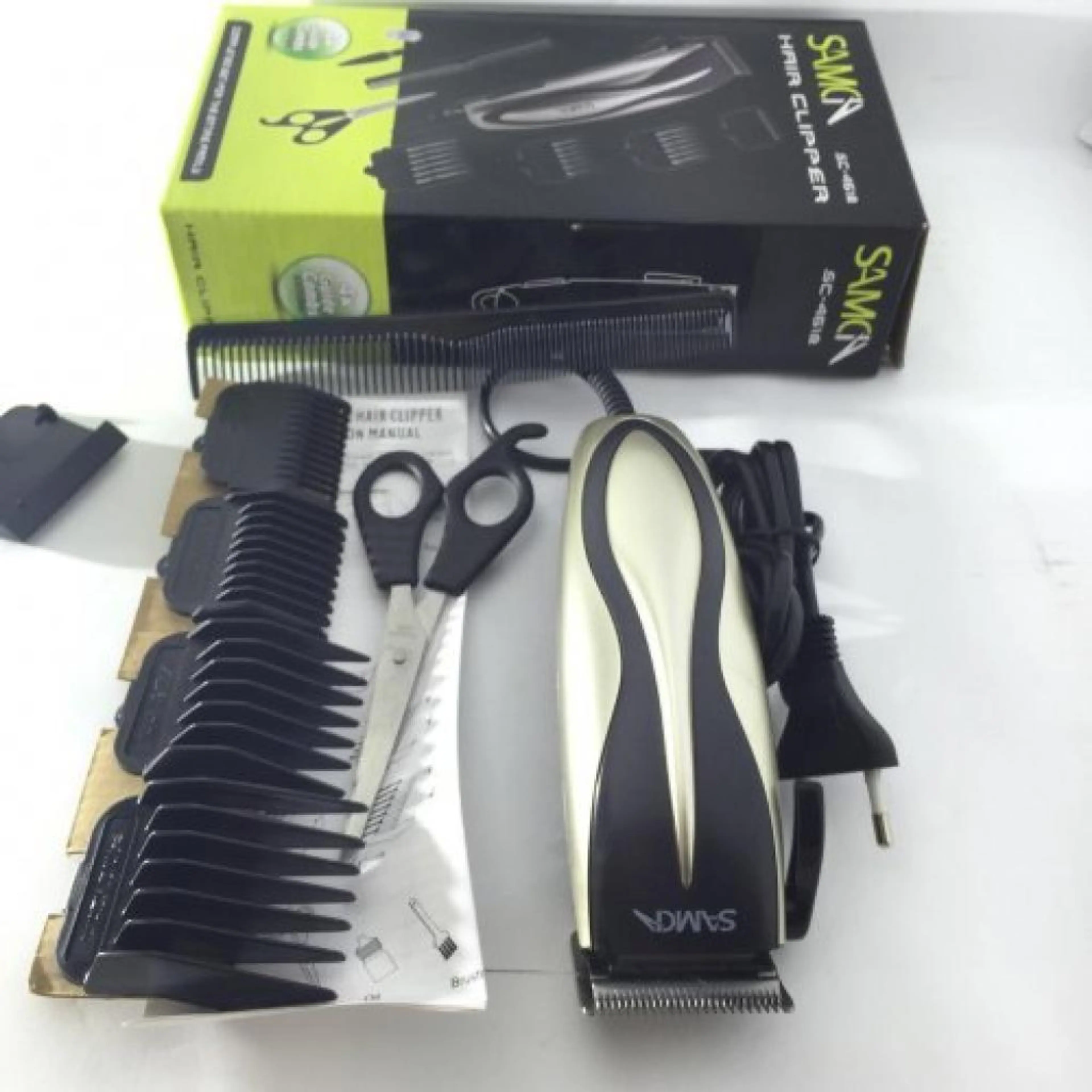 Машинка за подстригване Samica с 4 гребена